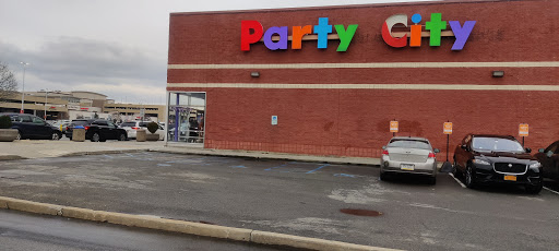 Shopping Mall «Bay Plaza Shopping Center», reviews and photos, 2100 Bartow Ave, Bronx, NY 10475, USA