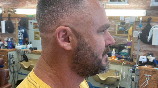 Barber Shop «Silver Clipper Barber Shop», reviews and photos, 512 21st St, Vero Beach, FL 32960, USA