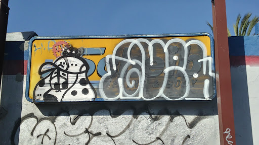 Beauty Supply Store «Oakland Nails & Beauty Supply», reviews and photos, 919 International Blvd, Oakland, CA 94606, USA