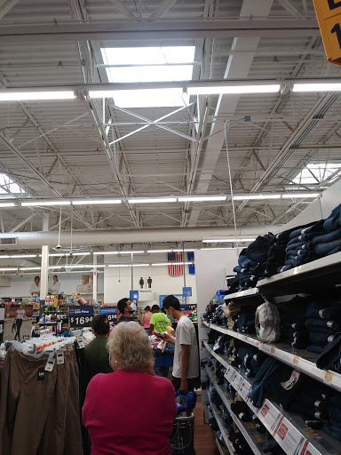 Discount Store «Walmart», reviews and photos, 465 Bridgeport Ave, Shelton, CT 06484, USA