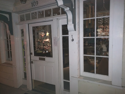 Gift Shop «Capitola Seashells», reviews and photos, 109 Capitola Ave, Capitola, CA 95010, USA
