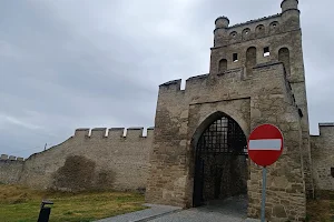 "Polskie Carcassonne" - średniowieczne miasto Szydłów image