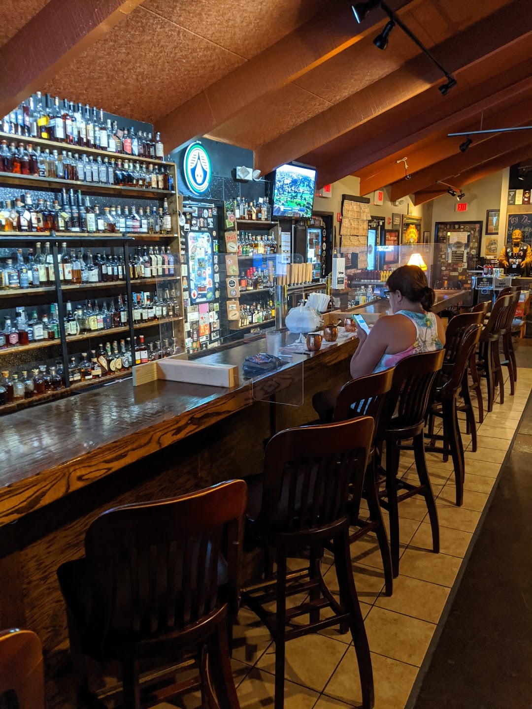 Lizardville Beer Store and Whiskey Bar