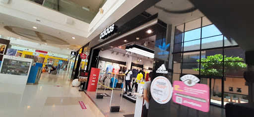 adidas Store Mall Plaza