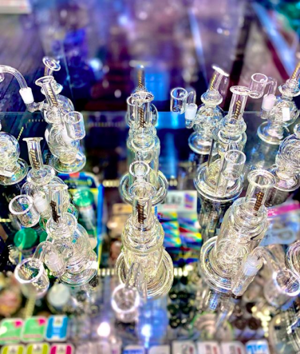 Tobacco Shop «Carbon Glass Tech Smoke Shop», reviews and photos, 5840 Stirling Rd, Hollywood, FL 33021, USA