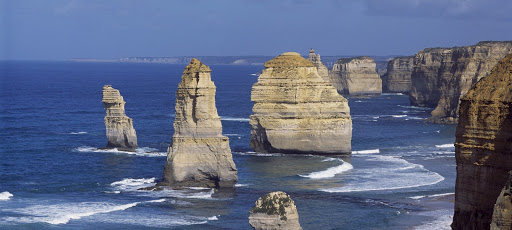 Great Ocean Road Tours - Best 12 Apostles Tours from Melbourne