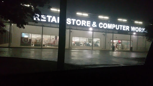 Thrift Store «Goodwill Central Texas - Macfarlane Center & Computer Works», reviews and photos