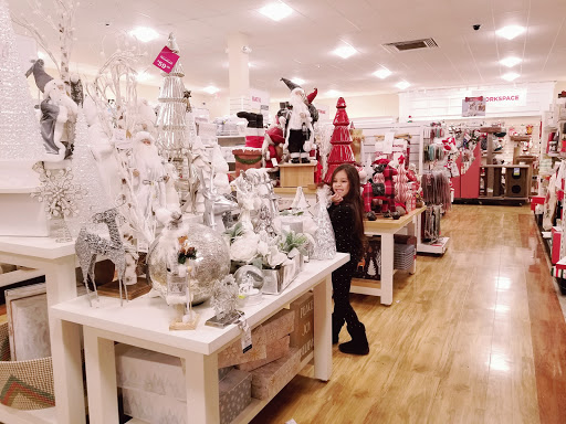 Home Goods Store «HomeGoods», reviews and photos, 7350 NE Butler St, Hillsboro, OR 97124, USA