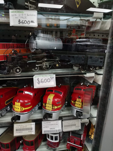 Hobby Store «Chicagoland Toys and Hobbies», reviews and photos, 6017 N Northwest Hwy, Chicago, IL 60631, USA