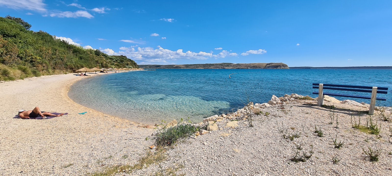 Fotografija Plaza Stosici z lahki kamenček površino