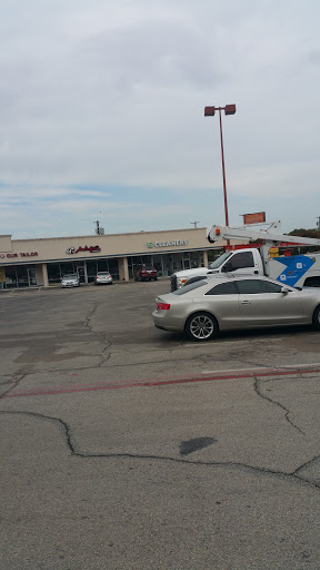 Hardware Store «Harbor Freight Tools», reviews and photos, 6508 Skillman St, Dallas, TX 75231, USA