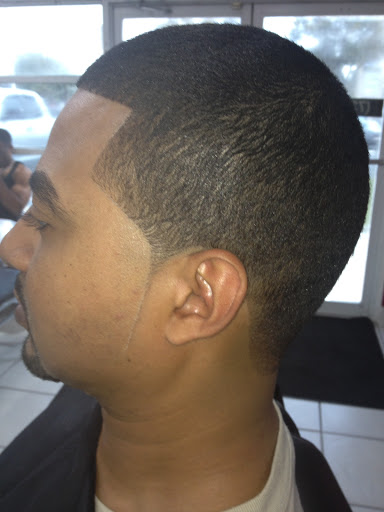 Barber Shop «Universal Barber Shop», reviews and photos, 1848 Old Norcross Rd # C, Lawrenceville, GA 30044, USA