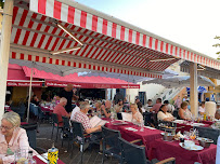 Atmosphère du Restaurant de fruits de mer Chez Freddy à Nice - n°2