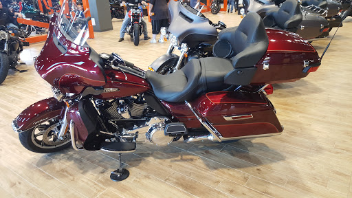 Motorcycle Dealer «McGrath Dubuque Harley Davidson», reviews and photos, 145 N Cres Ridge, Dubuque, IA 52003, USA