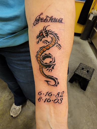 Explore henna tattoo ideas for guys, creative tattoo ideas in Wasilla, available at Mat-Su Tattoo & Body Piercing