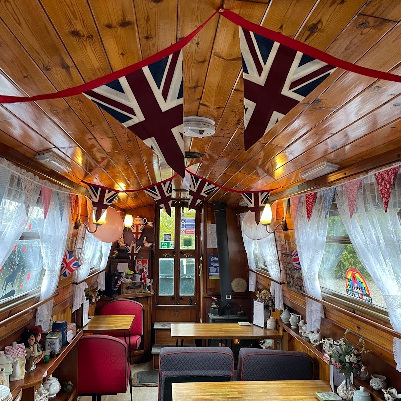 Safari narrow boat tearoom