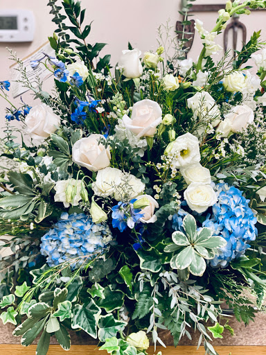 Florist «The Finishing Touch Florist», reviews and photos, 215 Kings Hwy #101, Fredericksburg, VA 22405, USA