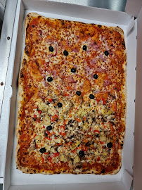 Plats et boissons du Pizzeria Pizza Royale à Villefranche-de-Rouergue - n°4