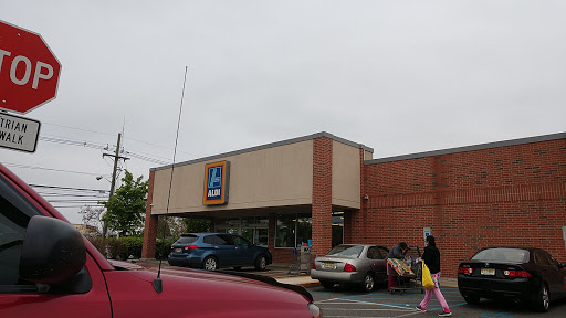 Supermarket «ALDI», reviews and photos, 6 Van Dyke Ave, New Brunswick, NJ 08901, USA