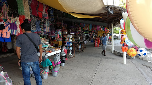 Mercado de Artesanias Playa Princess