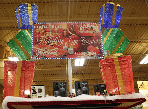 Liquor Store «Whitehouse Liquor & Wine», reviews and photos, 650 Hylan Dr, Rochester, NY 14623, USA