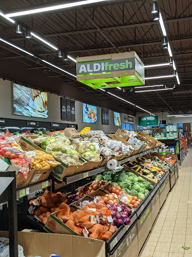 Supermarket «ALDI», reviews and photos, 4222 W Gate City Blvd, Greensboro, NC 27407, USA