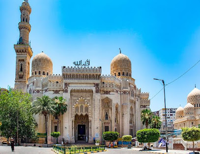 مسجد و مقام سيدي ابو العباس المرسي