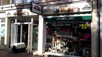 Natural Dog.es, Distribuidor Julius-k9, piensos Elemental, Accesorios Traildog. Venta a Profesionales con precios exclusivos - Servicios para mascota en Cala Rajada