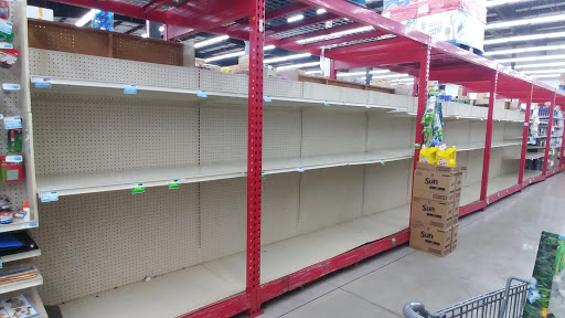 Grocery Store «Mega Foods Woodburn», reviews and photos, 1542 Mt Hood Ave, Woodburn, OR 97071, USA