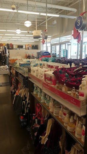 Clothing Store «Old Navy», reviews and photos, 8560 E 49th Pl, Denver, CO 80238, USA