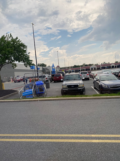 Discount Store «Walmart», reviews and photos, 2030 Fruitville Pike, Lancaster, PA 17601, USA