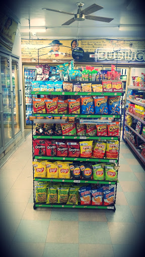 Convenience Store «K-V Bottle Shop», reviews and photos, 5200 Lake Isabella Blvd, Lake Isabella, CA 93240, USA