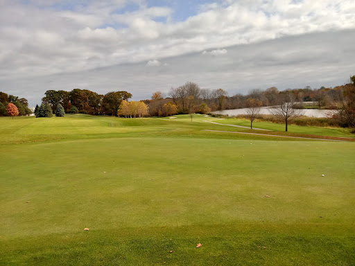 Golf Course «Thunderbird Hills Golf Course / Bar North Bistro», reviews and photos, 1316 Mudbrook Rd, Huron, OH 44839, USA