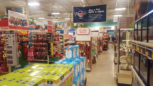 Pet Supply Store «PetSmart», reviews and photos, 807 Industrial Blvd, Smyrna, TN 37167, USA