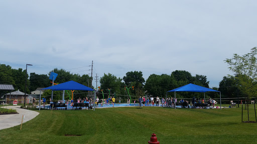 Water Park «Leon Corlew Park & Splash Pad», reviews and photos, E Schwarz St & S Main Street, Edwardsville, IL 62025, USA