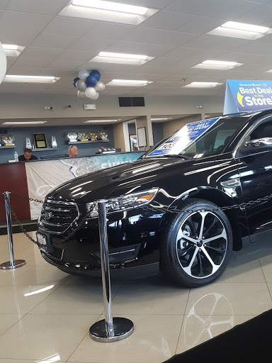 Ford Dealer «Arlington Heights Ford», reviews and photos, 801 W Dundee Rd, Arlington Heights, IL 60004, USA