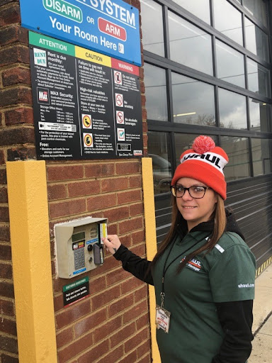 Truck Rental Agency «U-Haul Moving & Storage at Tallmadge Ave», reviews and photos, 800 E Tallmadge Ave, Akron, OH 44310, USA