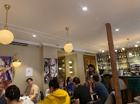 Atmosphère du Restaurant français La place Longchamp à Paris - n°5