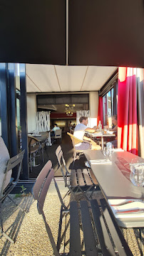 Atmosphère du Restaurant français Le Comptoir Lounge à Magny-le-Hongre - n°7