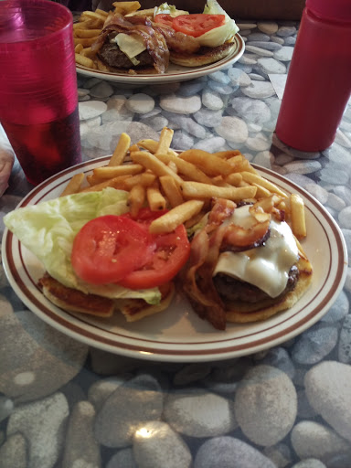 Liquor Store «Yankee Spirits», reviews and photos, 376 Main St, Sturbridge, MA 01566, USA