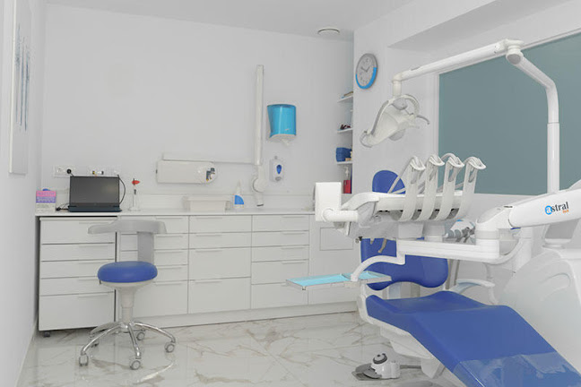 Opinii despre Clínica Dental DENT & DENT Familiar în tambopata - Dentista