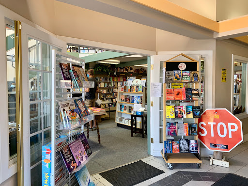 Book Store «Riverwalk Books», reviews and photos, 116 E Woodin Ave, Chelan, WA 98816, USA