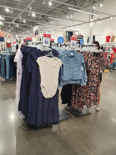 Shopping Mall «Orlando Outlet Marketplace», reviews and photos, 5269 International Dr, Orlando, FL 32819, USA