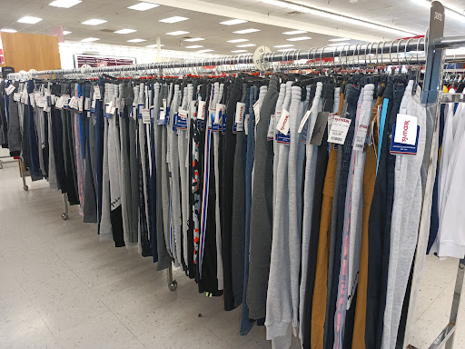 Department Store «T.J. Maxx», reviews and photos, 951 W Pleasant Valley Rd, Parma, OH 44134, USA