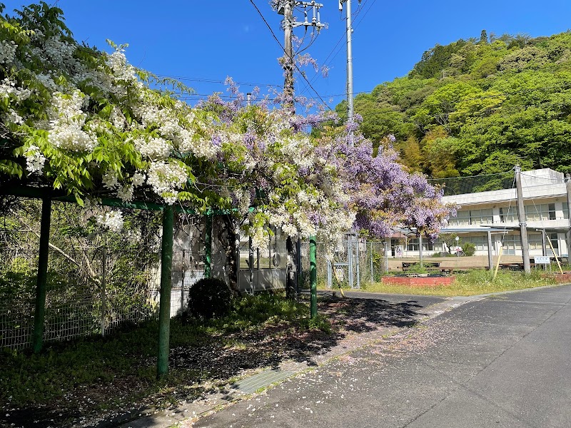 旧八里小学校