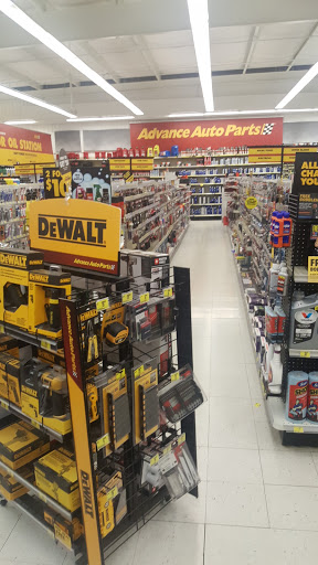 Auto Parts Store «Advance Auto Parts», reviews and photos, 2602 Washington Ave, Alton, IL 62002, USA