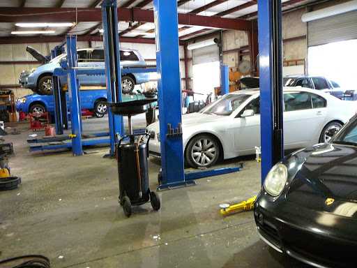 Auto Repair Shop «Central Florida Auto Repair», reviews and photos, 1779 S Orange Blossom Trail, Apopka, FL 32703, USA