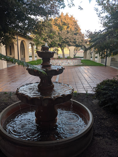 Funeral Home «Tinkler Funeral Chapel & Crematory», reviews and photos, 475 N Broadway St, Fresno, CA 93701, USA