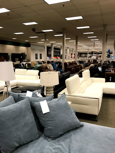 Furniture Store «The Dump Furniture Outlet», reviews and photos, 801 N Military Hwy, Norfolk, VA 23502, USA
