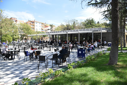 Çorlu Belediyesi Atatürk Parkı Heykel Çay Bahçesi